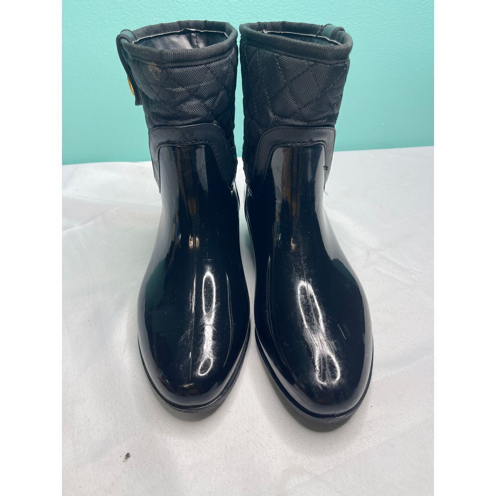 Tommy Hilfiger size 8 Sleek Black Quilted Rain Boots